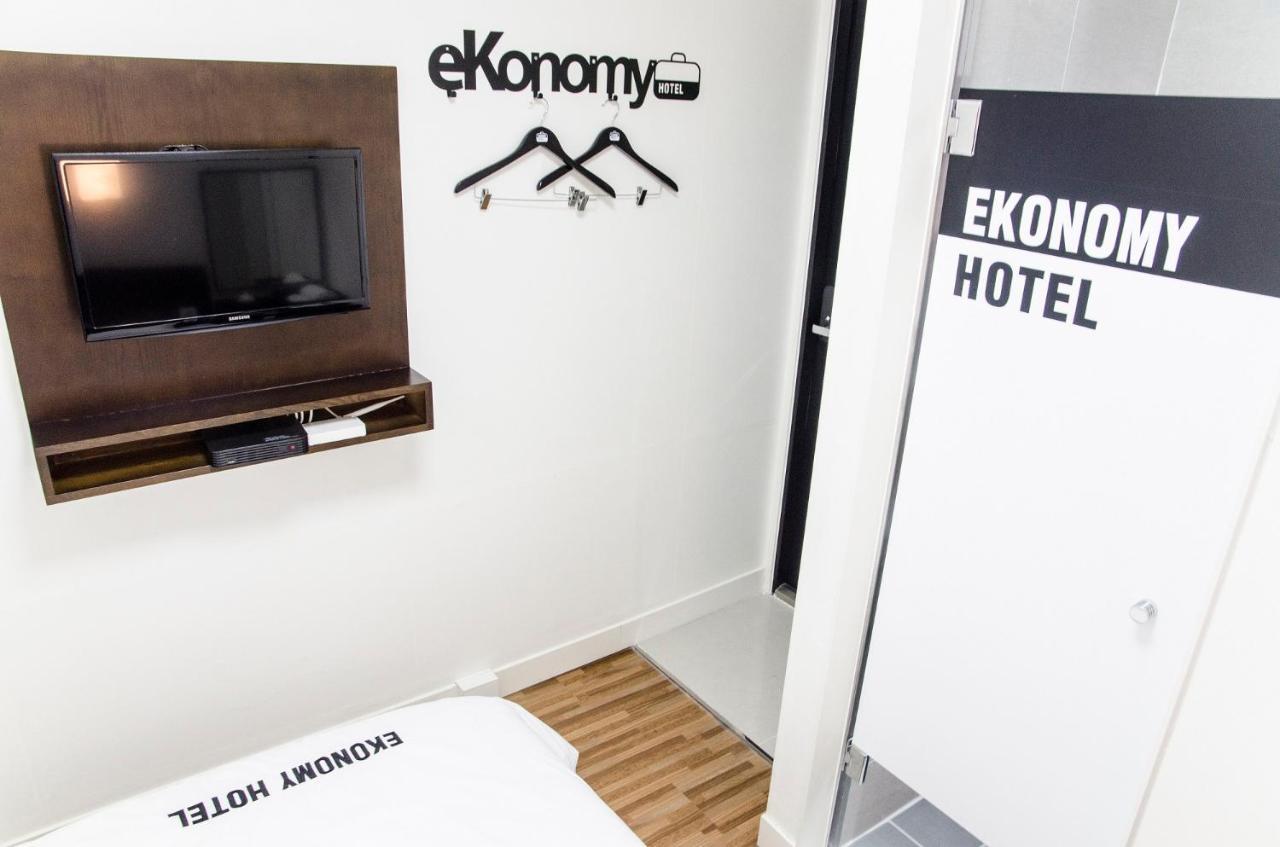 Ekonomy Haeundae Hostel Пусан Экстерьер фото